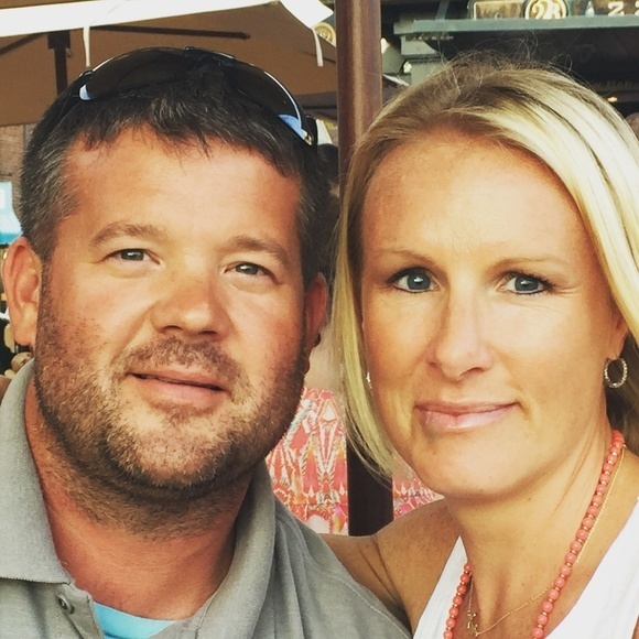 Meet your Posher  - Picture 1 of 3